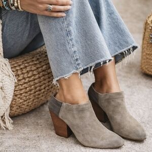 Anthropologie Miss Albright Dennis Mules Beige Leather Slip On Heels Boho Sz 8